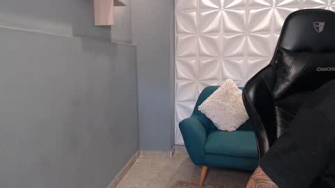 Arohom Lester online show from 11/18/25, 12:09