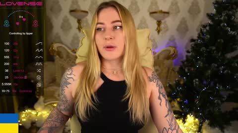 Snapshot of arolinanight chatting on 12/21/24, 01:04 AROLINA online show from 12/21/24, 01:04