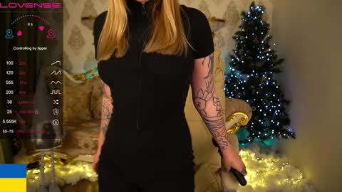 Snapshot of arolinanight chatting on 01/04/25, 03:40 AROLINA online show from 01/04/25, 03:40