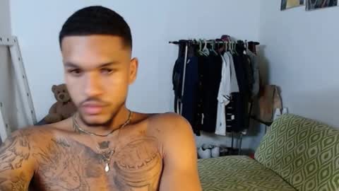 aron_7 online show from 12/22/24, 07:22