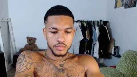 aron_7 online show from 12/30/24, 07:04