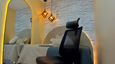 ARON BOLT online show from 11/14/25, 01:48