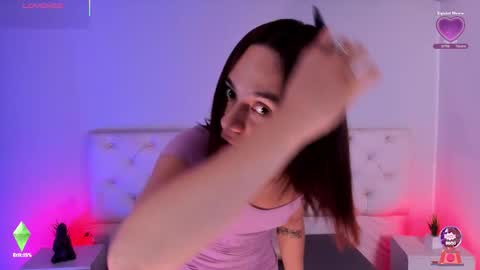 Aron cruz  online show from 11/07/25, 01:44