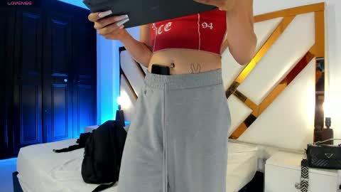 Aron cruz  online show from 04/13/26, 01:05