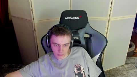 Snapshot of aron_neall chatting on 12/10/24, 01:43 biggest penis online show from 12/10/24, 01:43
