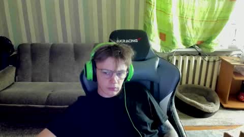 Snapshot of aron_neall chatting on 10/06/25, 09:07 biggest penis online show from 10/06/25, 09:07