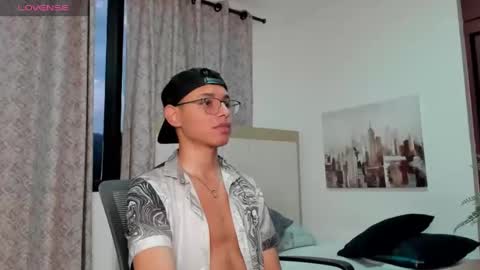 aron_pipeer online show from 09/21/25, 10:44