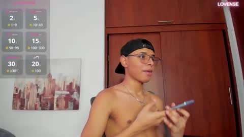 aron_pipeer online show from 09/27/25, 06:57