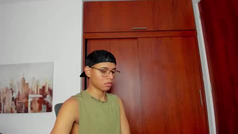 aron_pipeer online show from 09/30/25, 12:32