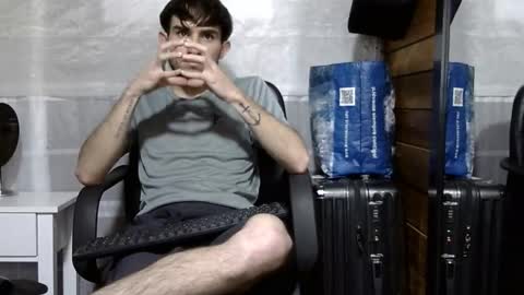 Aron G Franco online show from 10/31/25, 03:40