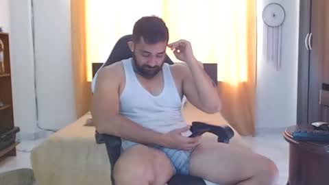 Snapshot of aronmiller404 chatting on 12/21/24, 01:53 aronmiller online show from 12/21/24, 01:53