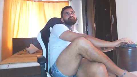 Snapshot of aronmiller404 chatting on 12/27/24, 06:53 aronmiller online show from 12/27/24, 06:53