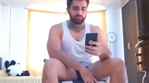 Snapshot of aronmiller404 chatting on 02/04/25, 01:48 aronmiller online show from 02/04/25, 01:48