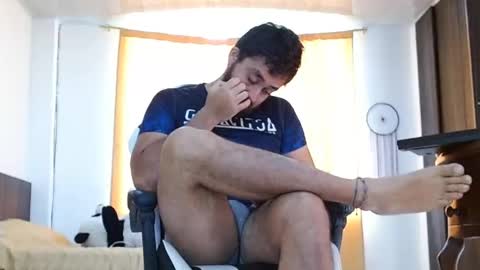 Snapshot of aronmiller404 chatting on 02/07/25, 01:01 aronmiller online show from 02/07/25, 01:01