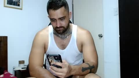 Snapshot of aronmiller404 chatting on 09/23/25, 09:40 aronmiller online show from 09/23/25, 09:40