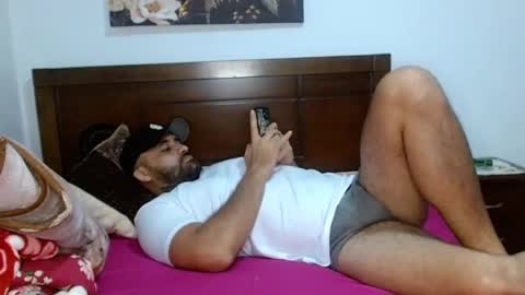 Snapshot of aronmiller404 chatting on 09/29/25, 05:29 aronmiller online show from 09/29/25, 05:29