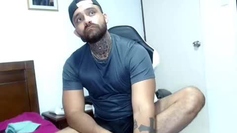 Snapshot of aronmiller404 chatting on 10/04/25, 02:15 aronmiller online show from 10/04/25, 02:15