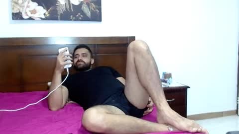 Snapshot of aronmiller404 chatting on 10/05/25, 08:51 aronmiller online show from 10/05/25, 08:51