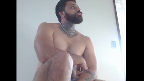 Snapshot of aronmiller404 chatting on 10/28/25, 08:11 aronmiller online show from 10/28/25, 08:11