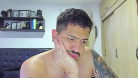 Snapshot of aronwilliams69 chatting on 02/18/26, 02:07 ARON Independent model online show from 02/18/26, 02:07