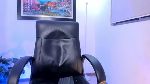 Snapshot of aroon_connor chatting on 12/31/24, 04:16   online show from 12/31/24, 04:16