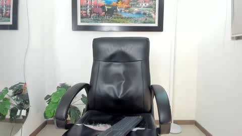 Snapshot of aroon_connor chatting on 01/22/25, 11:43   online show from 01/22/25, 11:43