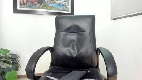 Snapshot of aroon_connor chatting on 02/04/25, 02:28   online show from 02/04/25, 02:28