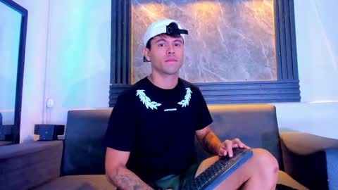 Aroon   online show from 11/13/25, 11:42