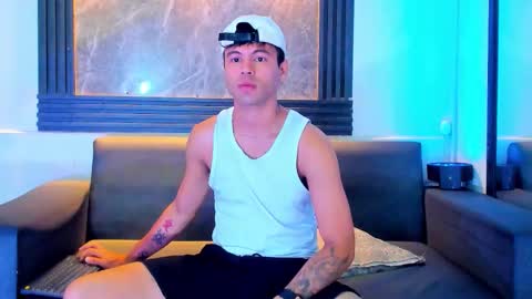 Aroon   online show from 11/24/25, 11:54