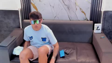 Aroon   online show from 04/23/26, 04:57