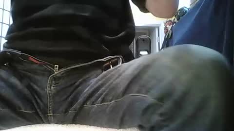 Aroundhere online show from 06/15/26, 05:48