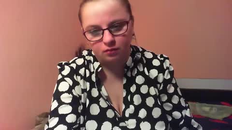 Snapshot of arriana98 chatting on 03/08/25, 12:33 Arriana online show from 03/08/25, 12:33
