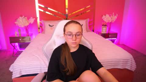 arrinawair online show from 10/09/25, 07:50