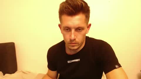 Snapshot of arromwilliam90 chatting on 12/07/24, 11:23 arromwilliam90 online show from 12/07/24, 11:23