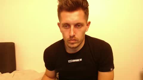 Snapshot of arromwilliam90 chatting on 12/08/24, 06:28 arromwilliam90 online show from 12/08/24, 06:28