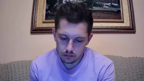 Snapshot of arromwilliam90 chatting on 11/17/25, 06:19 arromwilliam90 online show from 11/17/25, 06:19