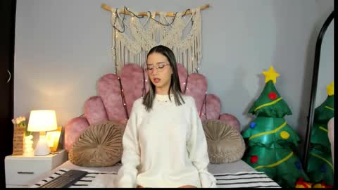 Lia Rose online show from 11/28/25, 01:19