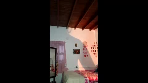 Snapshot of arteatenea__ chatting on 05/31/26, 02:53 Julieta online show from 05/31/26, 02:53