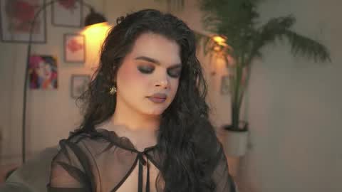 Chloe  online show from 12/19/25, 11:12