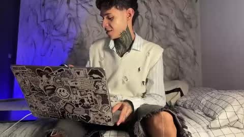 Snapshot of arteemiis chatting on 05/13/26, 02:20 online show from 05/13/26, 02:20