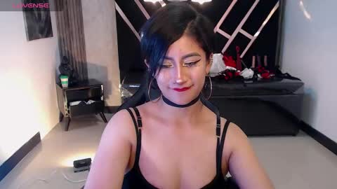 Snapshot of artemisa_ch1 chatting on 10/27/25, 04:27 ARTEMISA online show from 10/27/25, 04:27