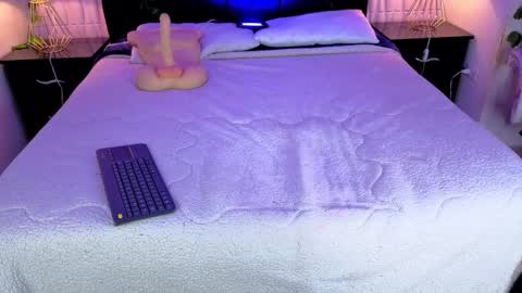 artemisa_leon online show from 11/29/25, 12:57