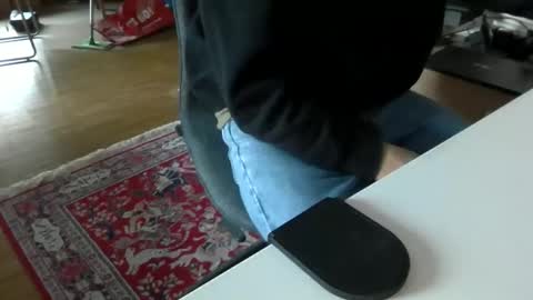 Snapshot of artesian99 chatting on 11/16/25, 09:04 artesian99 online show from 11/16/25, 09:04