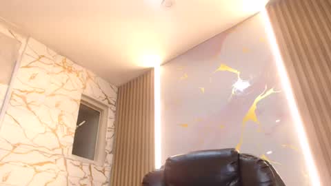 Snapshot of arthemisa_tayy chatting on 06/12/26, 12:53 Arthemisa online show from 06/12/26, 12:53