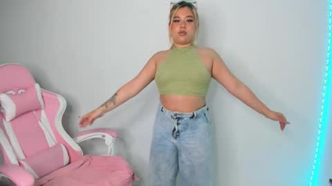 Val online show from 09/16/25, 02:12