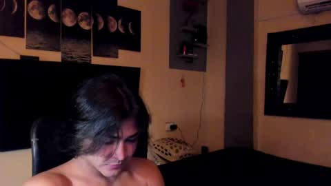 Snapshot of arthur_hunter chatting on 04/19/26, 02:33 I AM HERE online show from 04/19/26, 02:33
