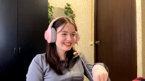 Mary online show from 05/01/26, 03:49
