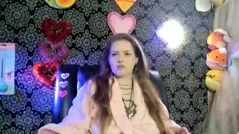 ArtsyHeartsyy online show from 03/11/25, 11:15