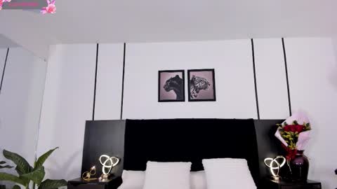 hellen online show from 02/18/26, 02:13