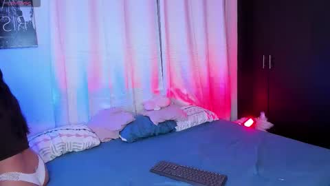 Ariana and Kelsieh online show from 03/26/26, 04:29